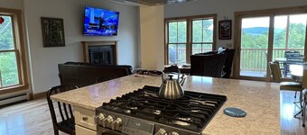 Sugarbush Resort - Gorgeous Home 1/2 mile from the Base of Mt. Ellen.