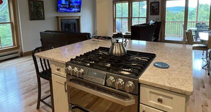 Sugarbush Resort - Gorgeous Home 1/2 mile from the Base of Mt. Ellen.