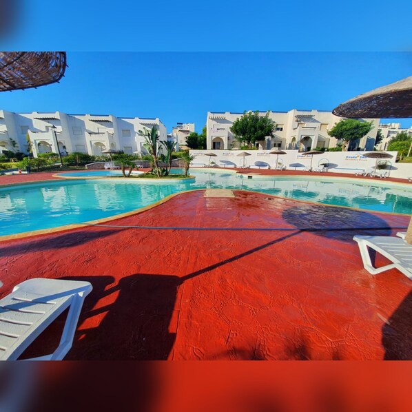 Piscine extérieure, piscine chauffée