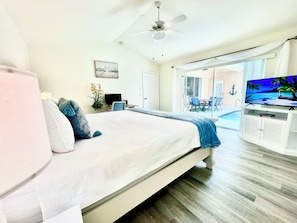 4 camere, una scrivania, ferro/asse da stiro, culla da viaggio