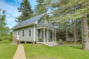 Exterior - Charming Stonington Studio w/ Ocean Views! (Stonington)