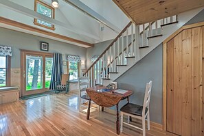 Interior - Charming Stonington Studio w/ Ocean Views! (Stonington)