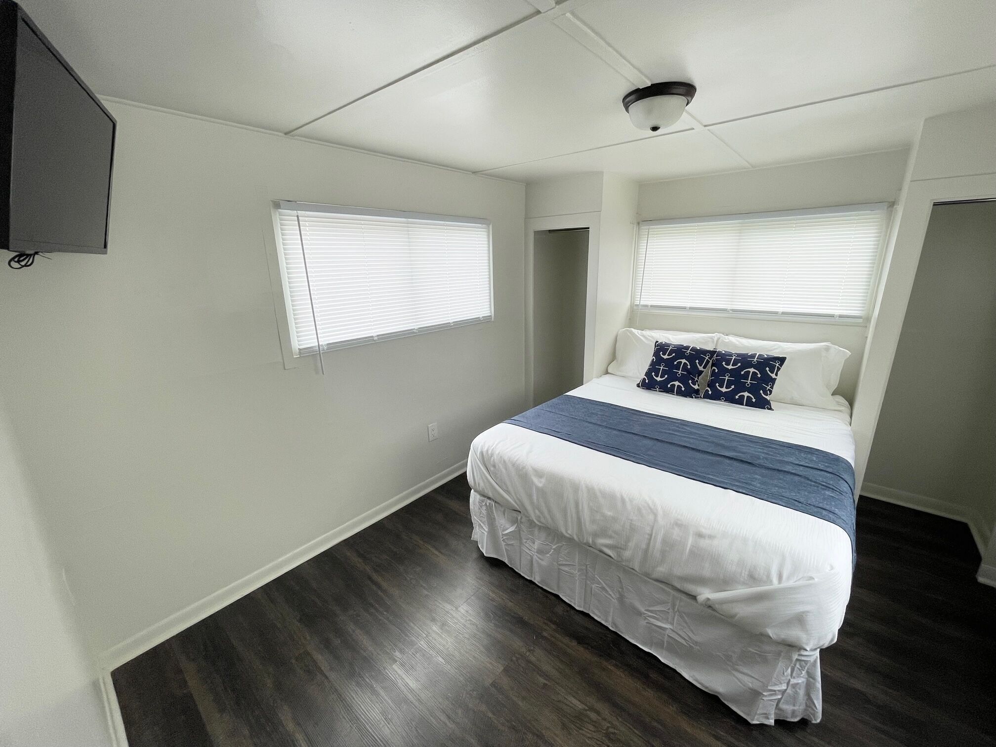Premium bedding, memory foam beds, individually furnished, desk