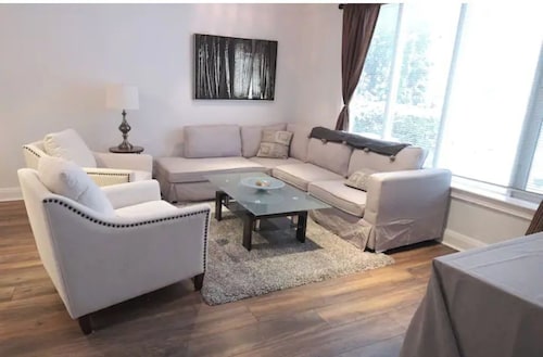 Elegant, large 2 bedroom main floor apartment