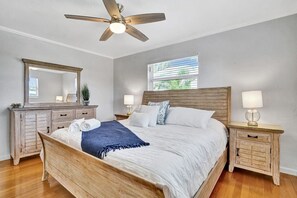 3 habitaciones, caja de seguridad en la habitación y escritorio