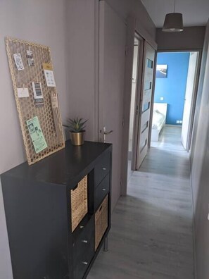 2 bedrooms, WiFi, bed sheets - Two bedroom home in Mérignac, cozy and well decorated (MERIGNAC)