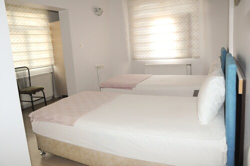 Yeni Beyaz Saray Hotel