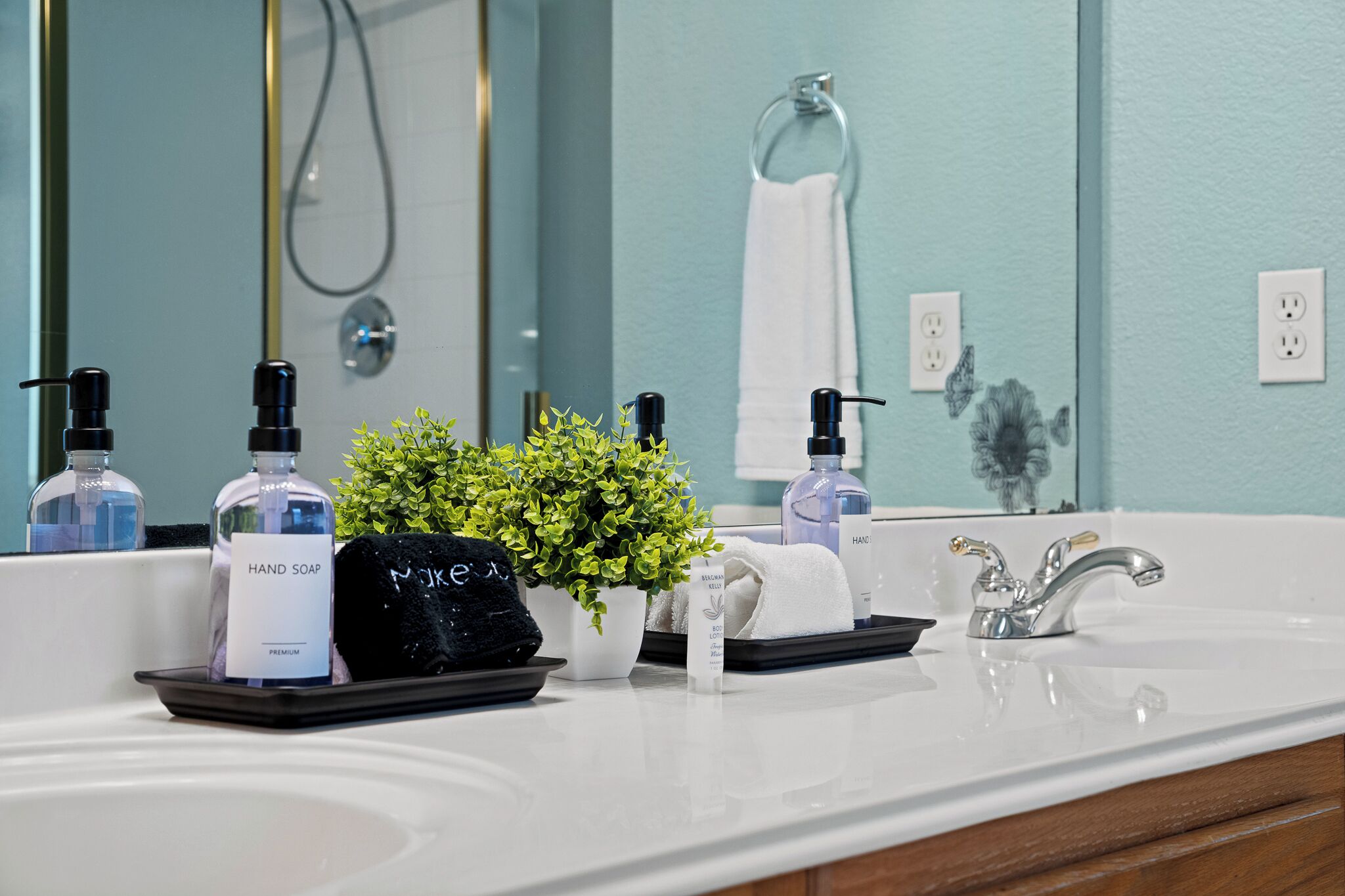 Dallas Rare find, Free Wi-Fi, Long Stay discount