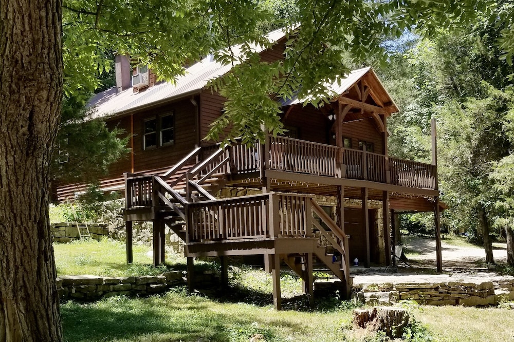 Rustic and Unique in a Remote location