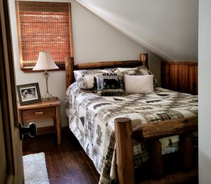 3 dormitorios, tabla de planchar con plancha, cuna de viaje