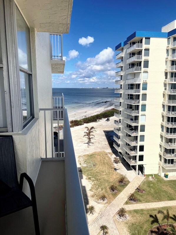 Property grounds - Estero Beach & Tennis Club - Studio Apartment with Direct Beach Excess (Fort Myers Beach)