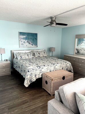 1 bedroom, iron/ironing board, Internet, bed sheets - Estero Beach & Tennis Club - Studio Apartment with Direct Beach Excess (Fort Myers Beach)