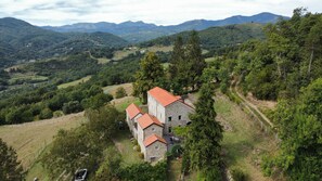 Exterior - Romantic cottage with private spa (Varese Ligure)