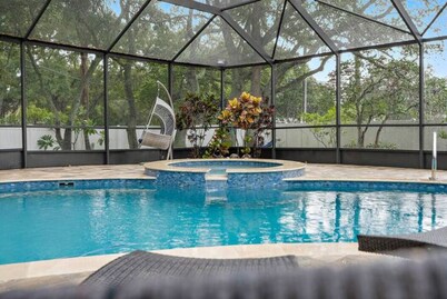 Toucan Luxury Oasis - Heated POOL and SPA option