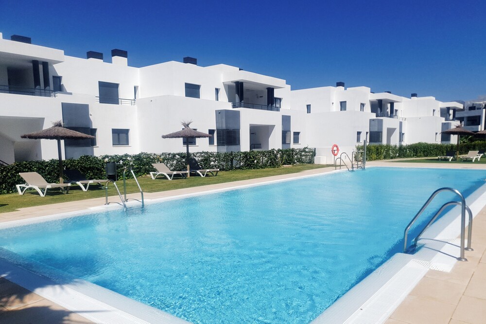New Golf Apartment with Stunning Views in Casares Costa Golf, Finca Cortesin