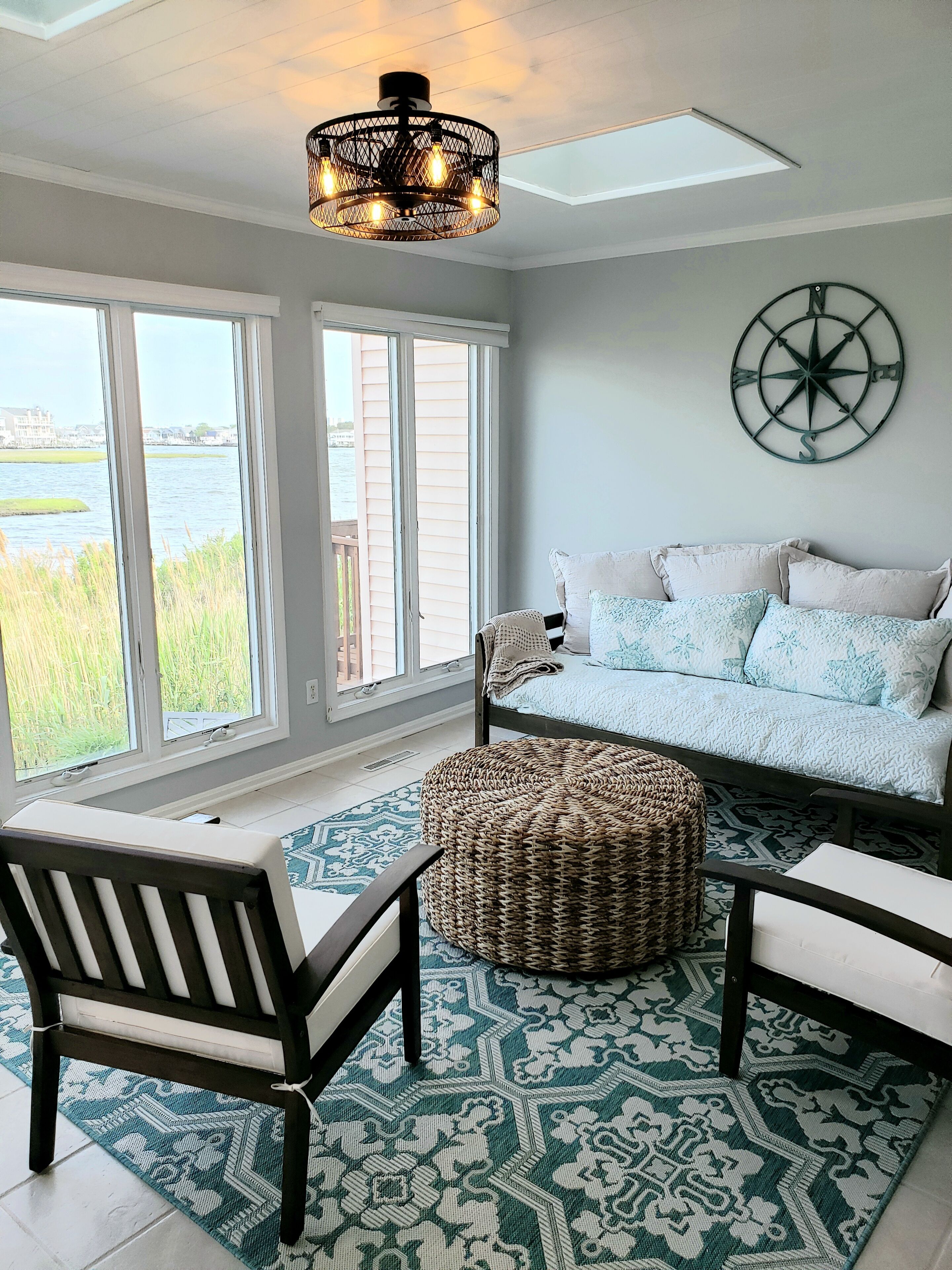 Escape to the Bay *** Linens Included ***