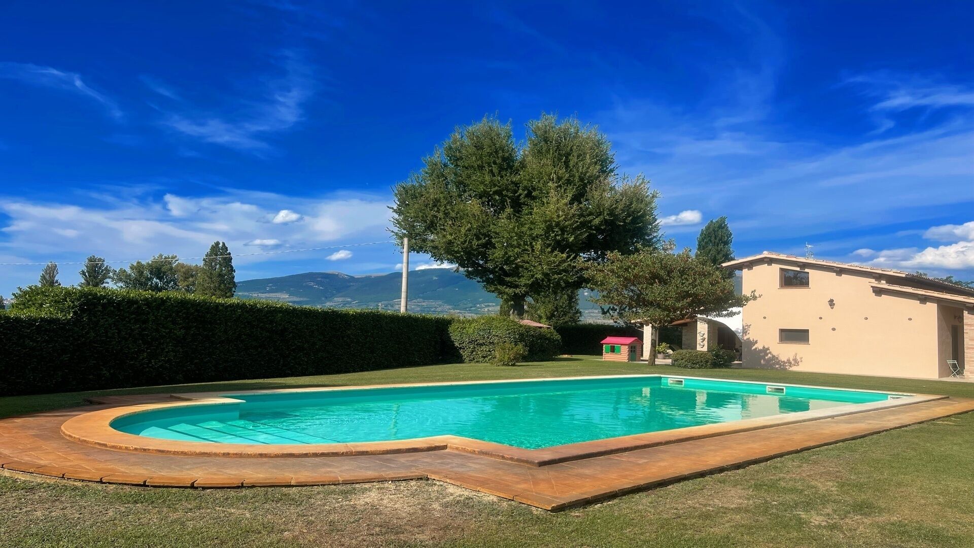 Villa Spelloissima - sleeps 11 - large exclusive pool + grounds