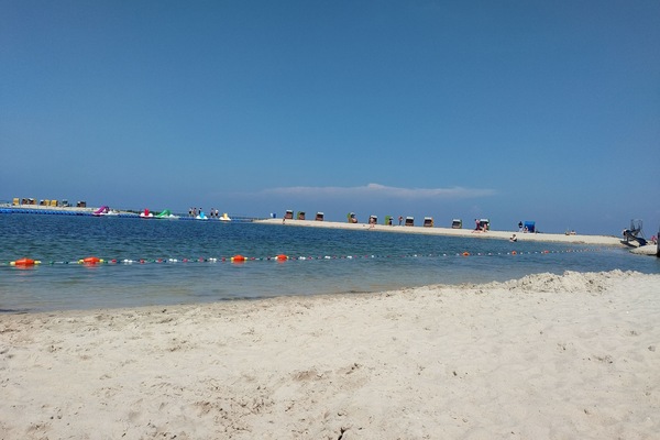 Una spiaggia nelle vicinanze