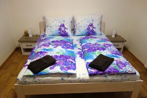 1 chambre, fer et planche à repasser, Wi-Fi gratuit, draps fournis