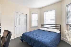 3 Schlafzimmer, Schreibtisch, Bügeleisen/Bügelbrett, kostenloses WLAN