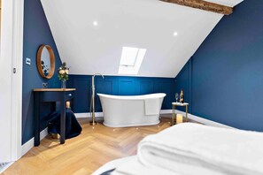 Ferienhaus, Mehrere Betten | Badezimmer | Duschwanne, Komfortbadewanne, Haartrockner, Handtücher