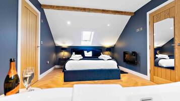 Rumah, Beberapa Tempat Tidur | 4 kamar tidur, setrika/meja setrika, Wi-Fi gratis, dan seprai linen