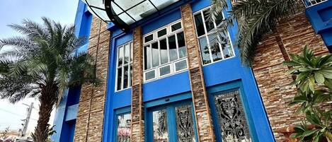 Fachada de la propiedad