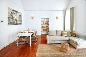Living area - Coast Guard Apartment (Faro)