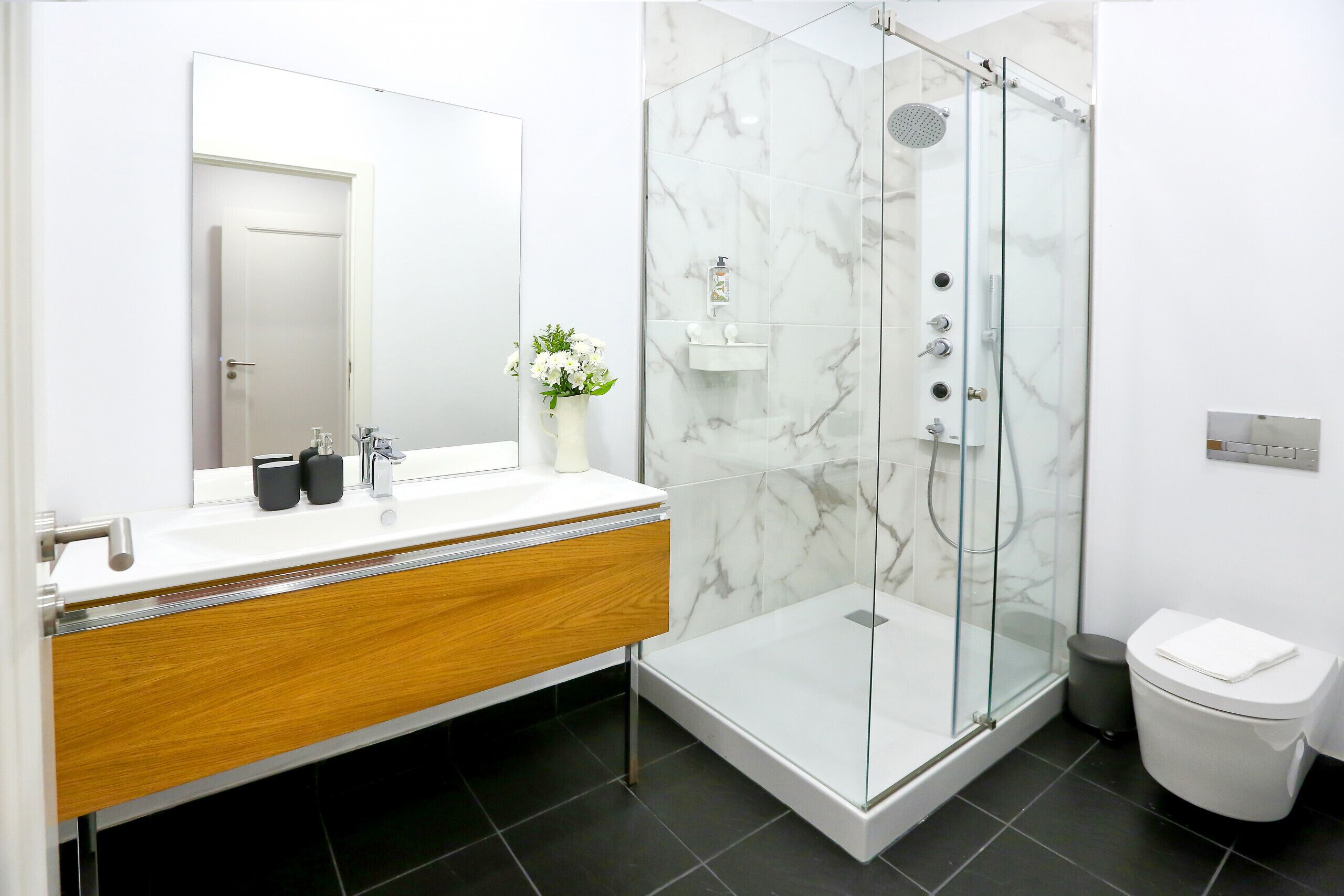 Douche, serviettes fournies