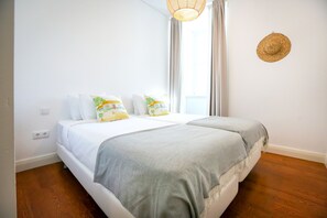 2 bedrooms, in-room safe, iron/ironing board, free WiFi