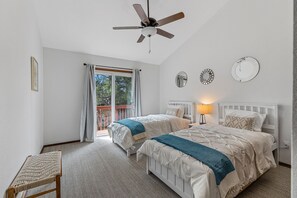 2 habitaciones, escritorio, tabla de planchar con plancha y wifi gratis 