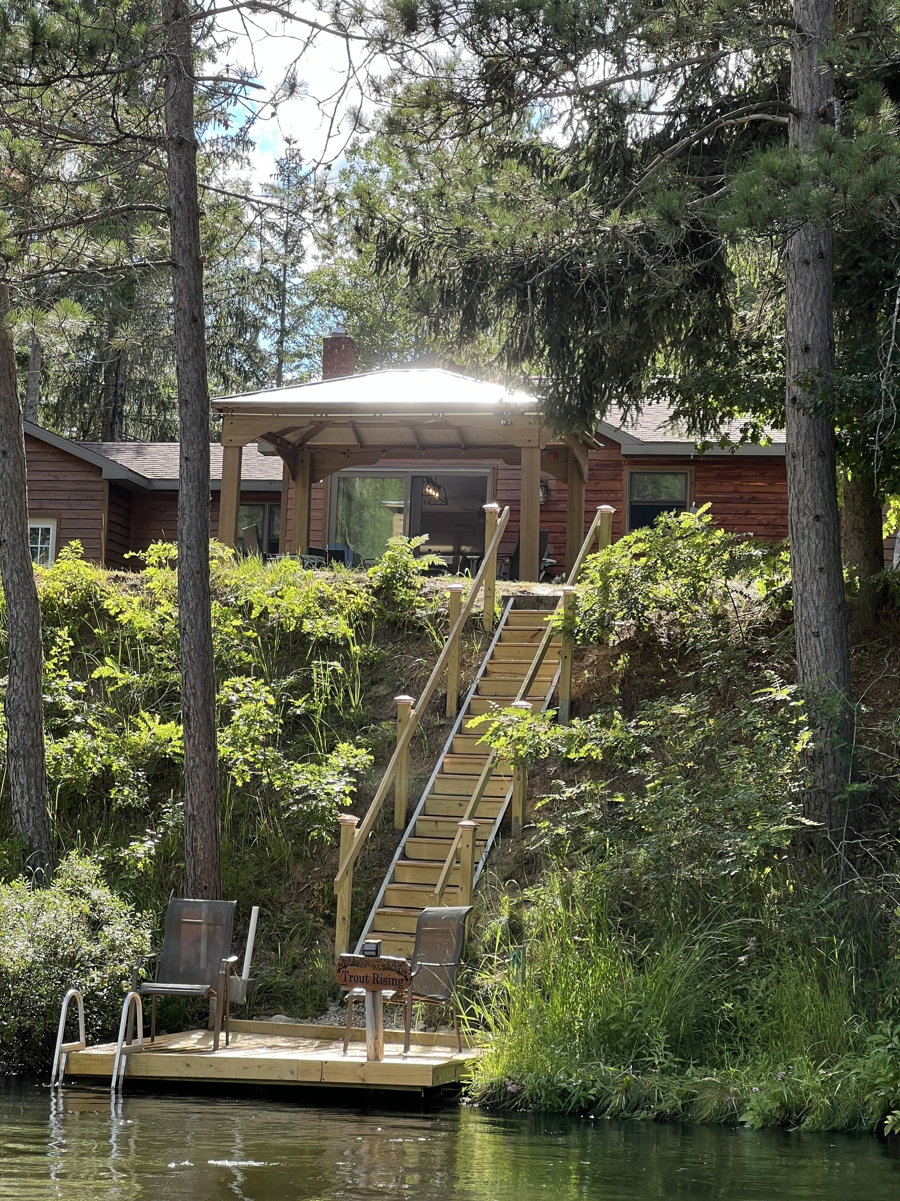 Trout Rising Cabin on the Manistee!  Beautiful riverfront property!