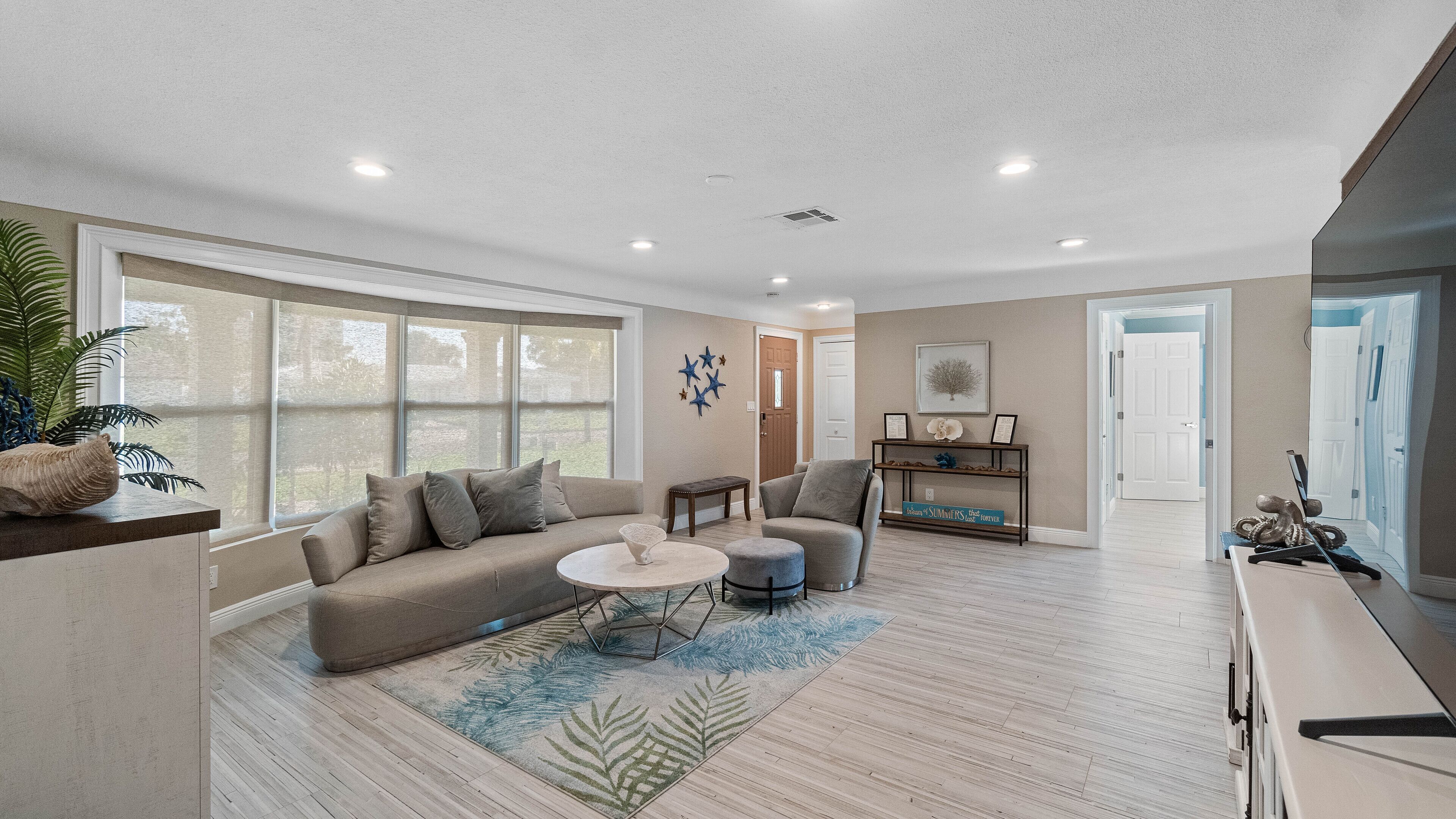 Oceanfront House with boat dock and kayak available for boat lover.