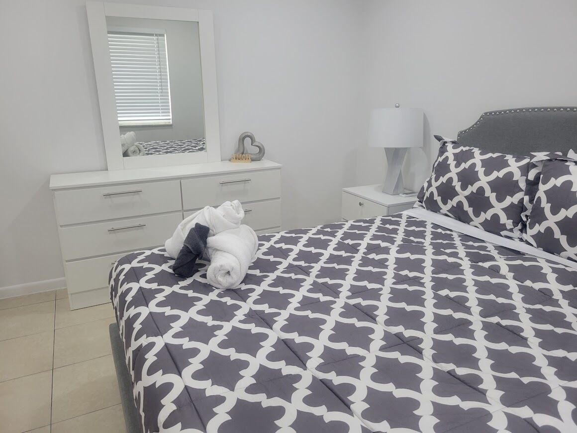 1 soverom, strykejern/-brett, wi-fi (inkludert) og sengetøy