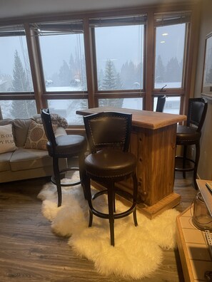 Interior - Cozy and Spacious Ski In/Out Family- sized Condo- 5 minute walk to Ski Lift!! (Dillon)