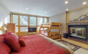 2 chambres, fer et planche à repasser, lit parapluie, Wi-Fi gratuit