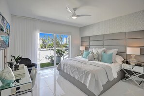 4 bedrooms, desk, iron/ironing board, free WiFi
