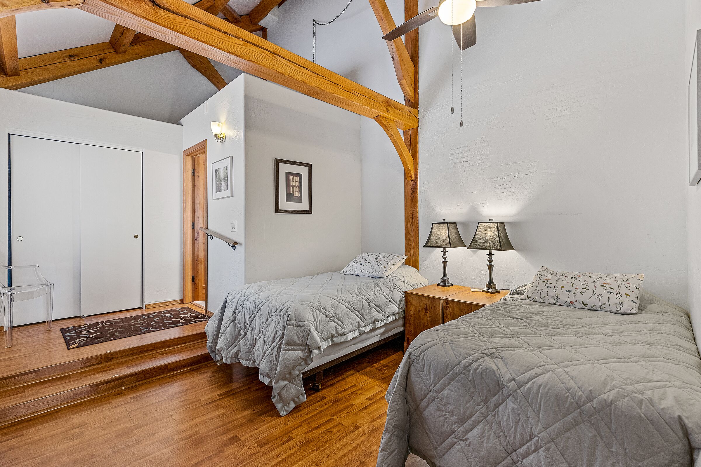 Ironwood Urban Lodge w/ Hot tub