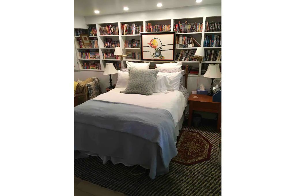 You may never want to leave hot tub & fireplace