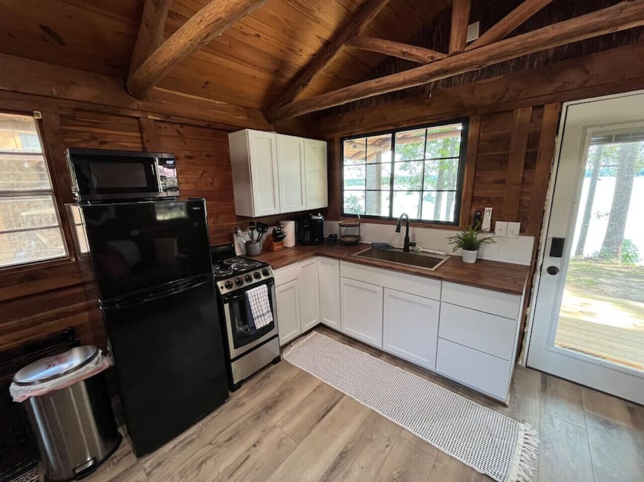 冰箱、微波炉、烤箱、炉灶