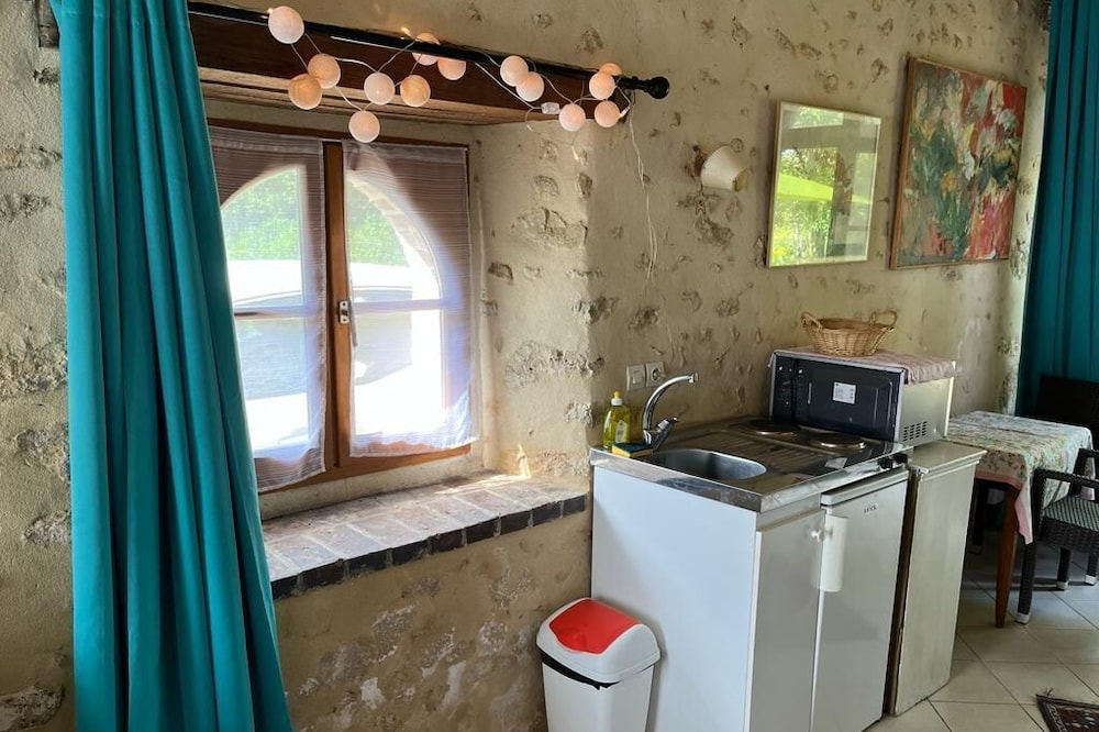 La Campagne, au Calme, en Studio Indépendant