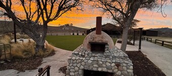 Event center- stylish 3000 sf barn with huge bar overlooking vineyard
