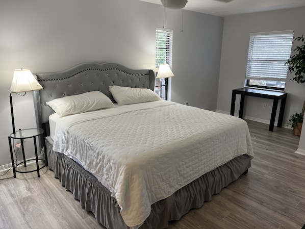 3 bedrooms, iron/ironing board, free WiFi, bed sheets