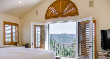 The Vista Malibu Mountaintop Retreat Villa & Garden