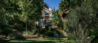The Vista Malibu Mountaintop Retreat Villa & Garden