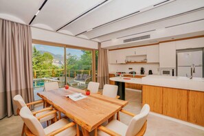 Superior-Villa, 3 Schlafzimmer, eigener Pool, Meerblick | Eigene Küche | Großer Kühlschrank, Mikrowelle, Ofen, Geschirrspüler