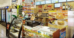 Dining - Grande Villas Resort near all the Theme Parks (Orlando)