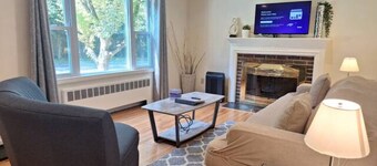 Fave Cape Cod Style Home Retreat: with Main-Level Bedroom bordering Farmington