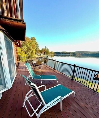 Cozy Log Cabin on a private lake with incredible scenery.
