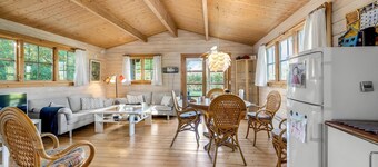 Cozy home in Bogø By with WiFi
